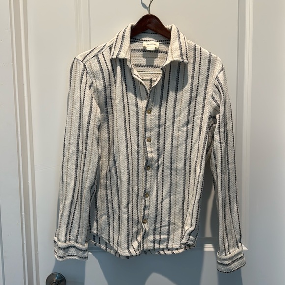 Pull & Bear Woven Button Down Shirt - Unique! - Picture 1 of 4